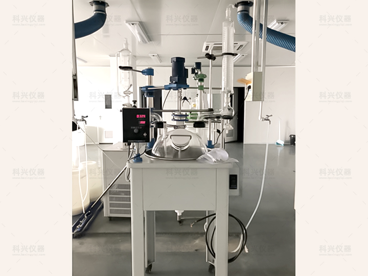 上?？婆d儀器與某公司合作